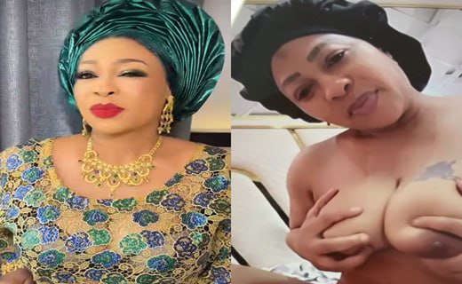 Omoge Saida Finger Fucking Herself