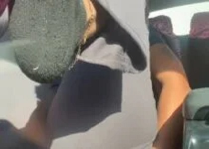Body Show Off In The Car